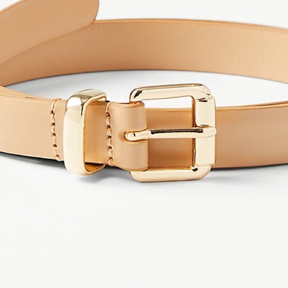 NWT Ann Taylor Curved Rectangular Buckle Skinny Leather Belt
